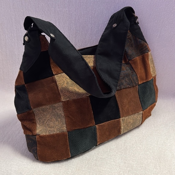 Huge Discounts Closet Wide! Bundle & Save On Shipping. Strong Offers Accepted. - Picture 4 of 17